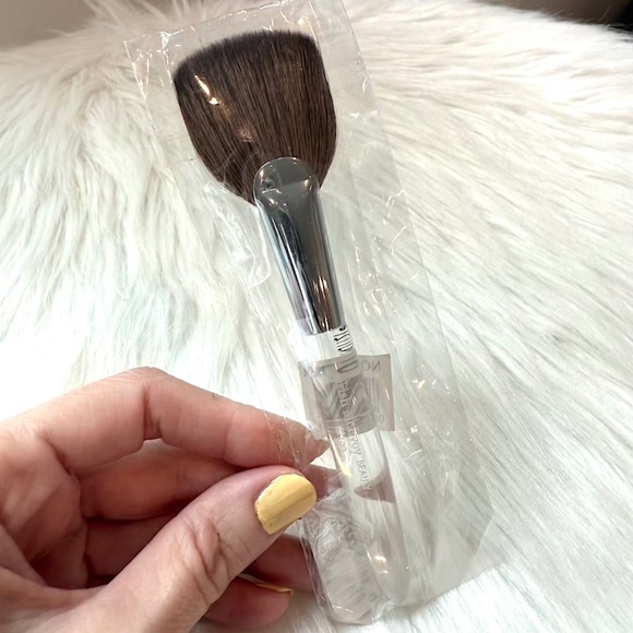 Trish McEvoy #62 Fan Brush (NIP) - Picture 4 of 8